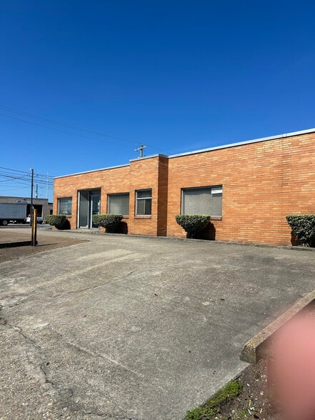 More Photos Of 2507 Monticello Ave, Norfolk Storefront Retail Office For Lease