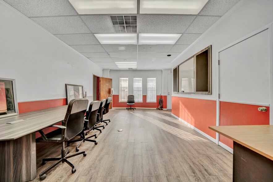 More Photos Of 333 E Channel St, Stockton Loft Creative Space For Sale