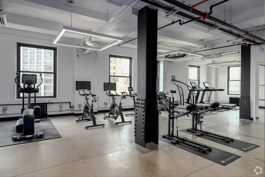 More Photos Of 225 Broadway, New York Office For Lease