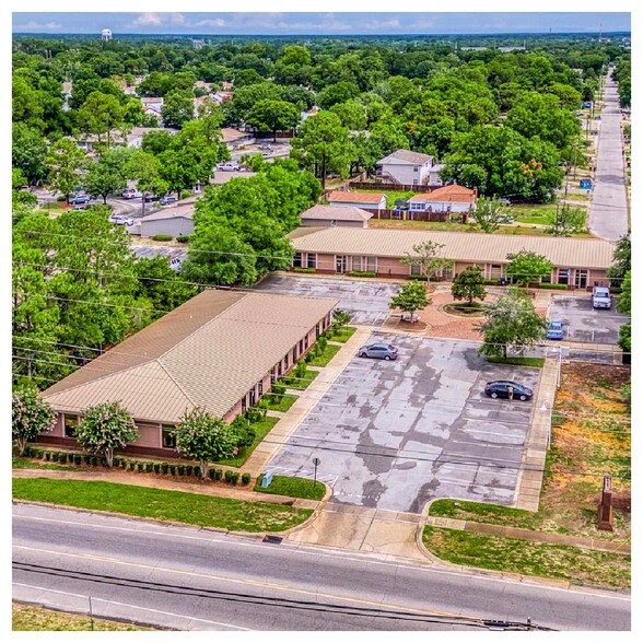 More Photos Of 403 Hollywood Blvd NW, Fort Walton Beach Office For Lease
