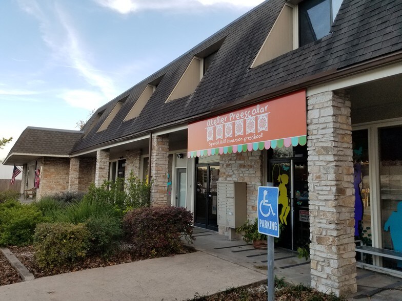 More Photos Of 8305 Hwy 71 W, Austin Storefront Retail Office For Lease