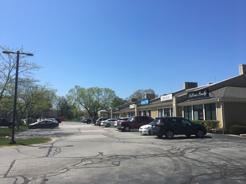 More Photos Of 2168 Diamond Hill Rd, Woonsocket Unknown For Lease