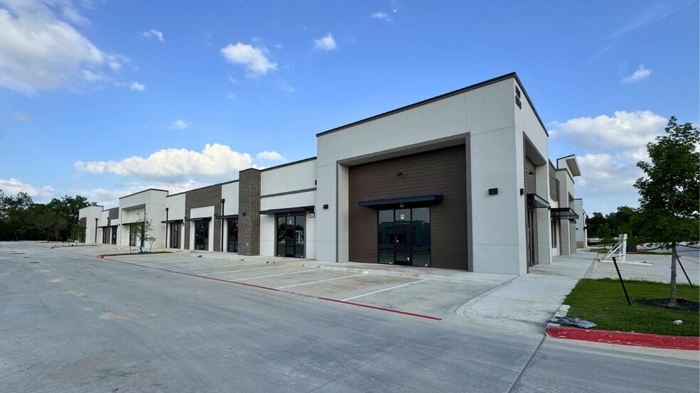 More Photos Of 14300 Ronald Reagan Blvd, Leander Storefront For Sale