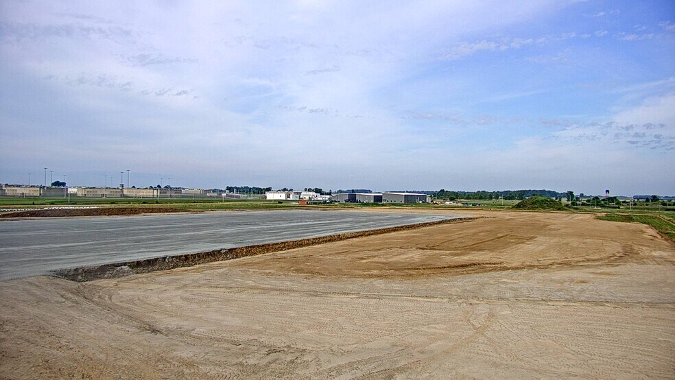 More Photos Of W. 800 S. & S. Innovation Way, Peru Warehouse For Lease