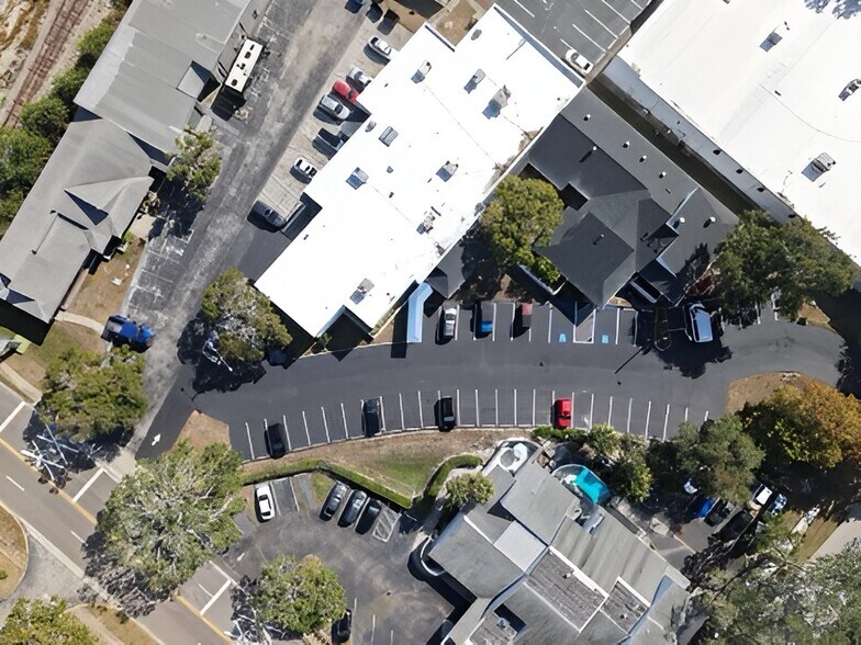 More Photos Of 617 Lakeview Rd, Clearwater Medical For Lease