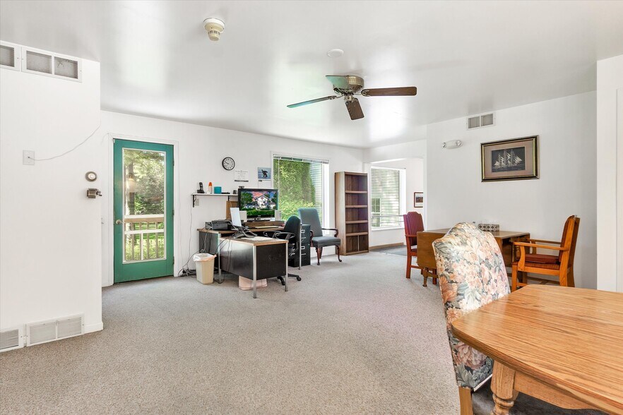 More Photos Of 121 S 5th St, Evansville Assisted Living For Sale