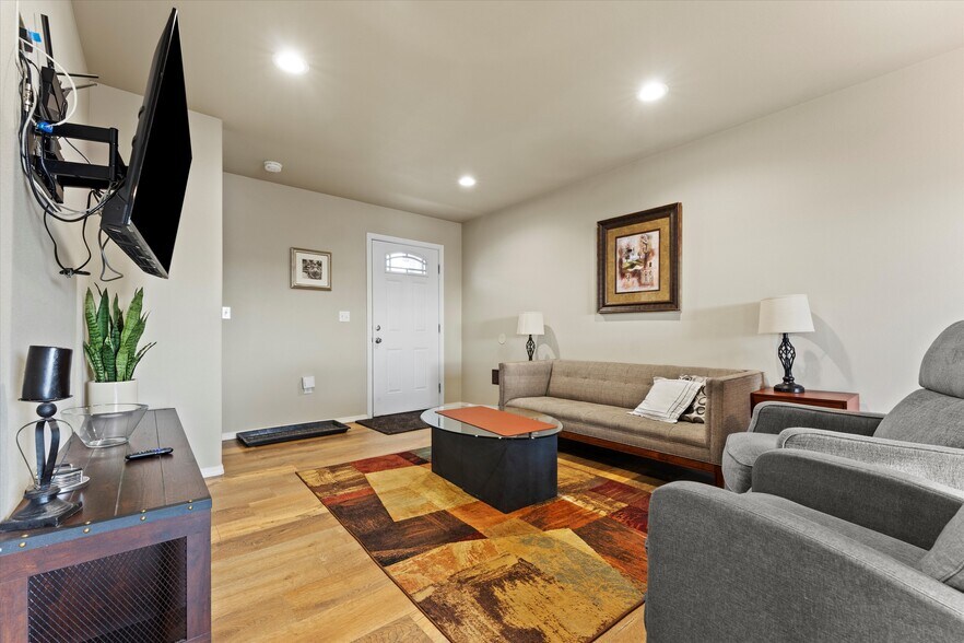 More Photos Of 2729 W Marina Dr, Moses Lake Apartments For Sale