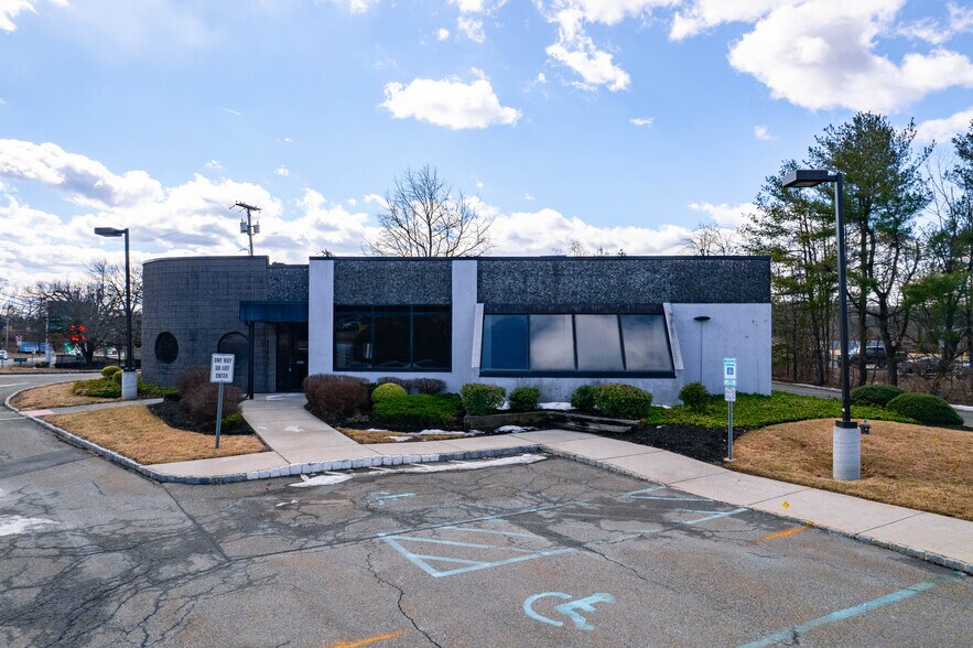 Primary Photo Of 99 Howard Blvd, Mount Arlington Bank For Lease