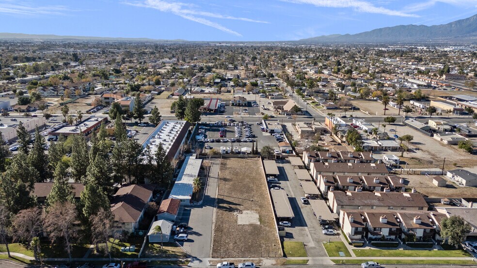 More Photos Of 9135 Sierra Ave, Fontana Auto Dealership For Sale