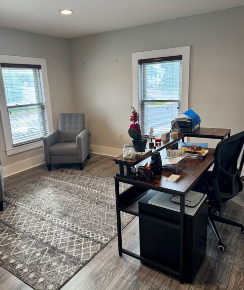 More Photos Of 6 N Main St, E Longmeadow Office For Lease