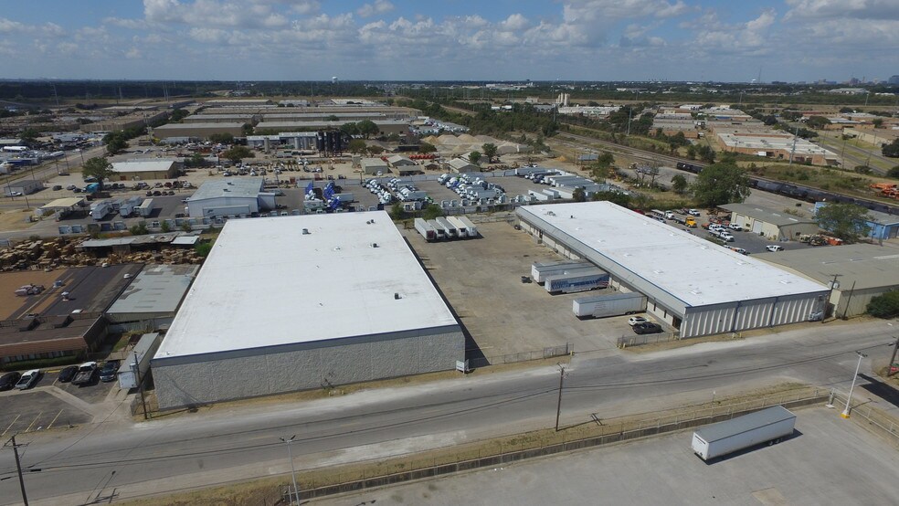 More Photos Of 5145 Norwood Rd, Dallas Industrial For Sale