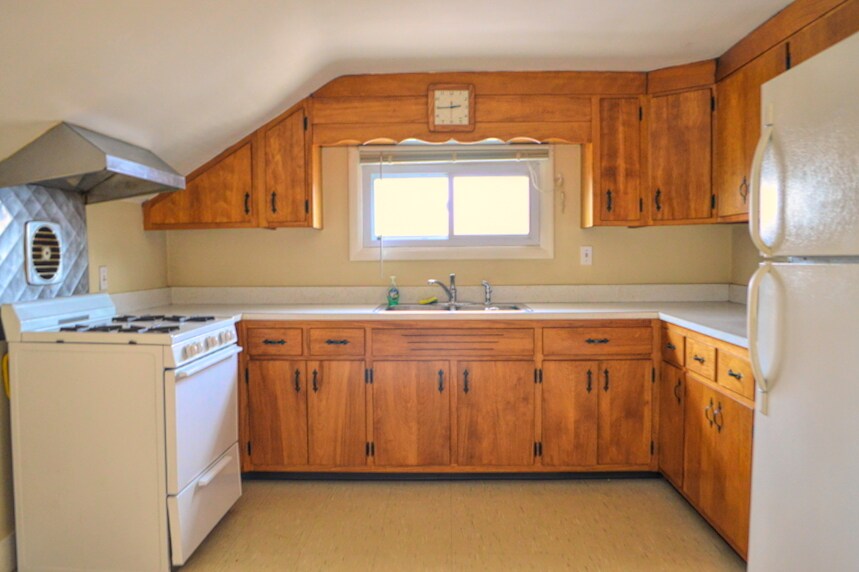 More Photos Of , Batavia Unknown For Sale