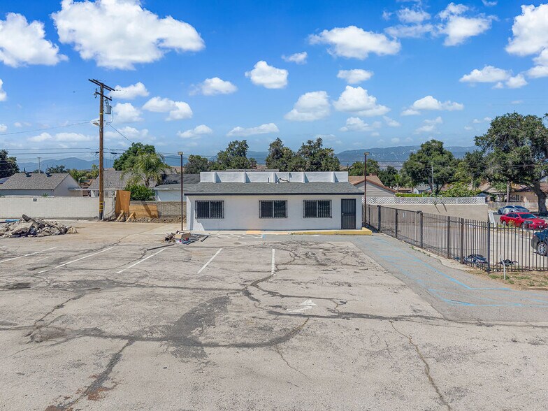 More Photos Of 1208 W Highland Ave, San Bernardino Auto Dealership For Lease