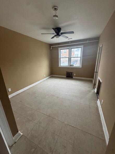 More Photos Of 2449 Shirley Ave, Baltimore Flex For Sale