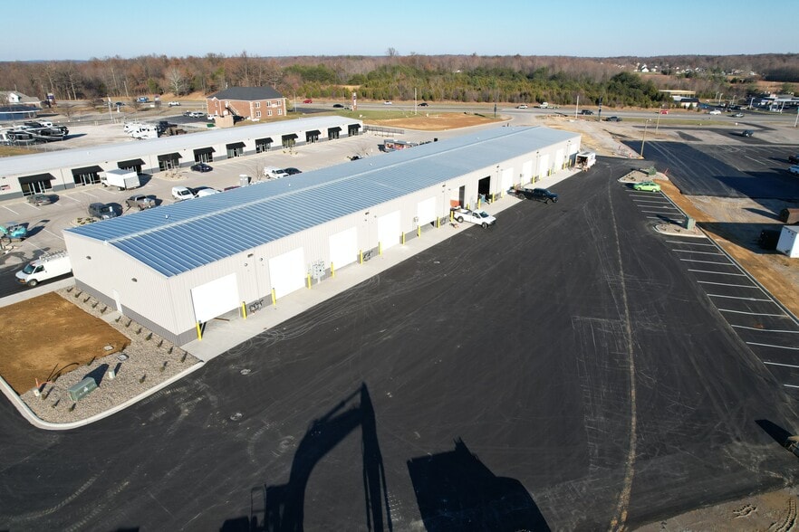 More Photos Of 4569 Dixie hwy, Elizabethtown Light Distribution For Lease