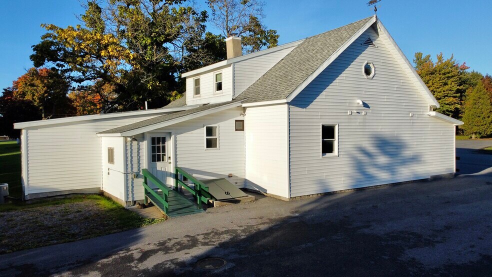 2825 Paris Green, Sauquoit, NY 13456 Office For Sale