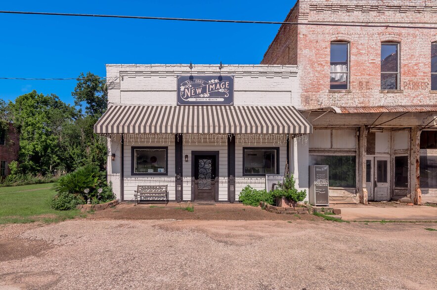 More Photos Of 131 Commerce st, Lovelady General Retail For Sale