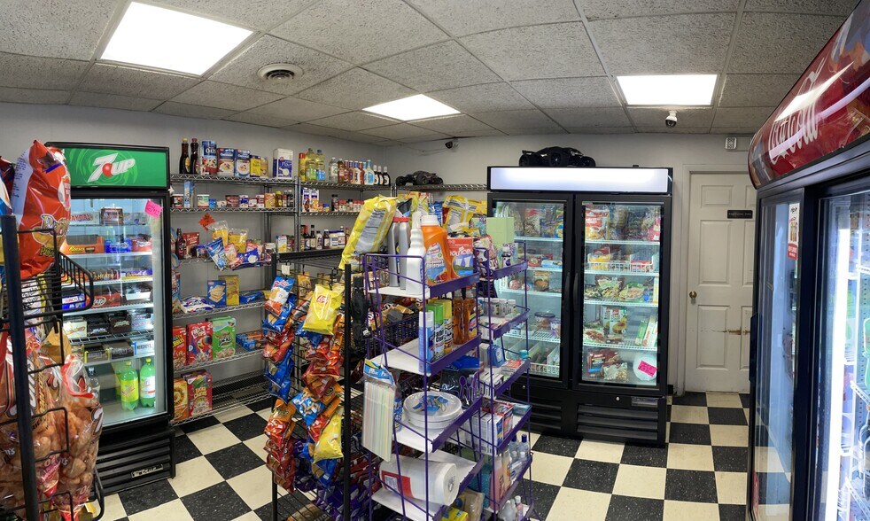 More Photos Of 1635 Pine Grove Ave, Port Huron Convenience Store For Sale