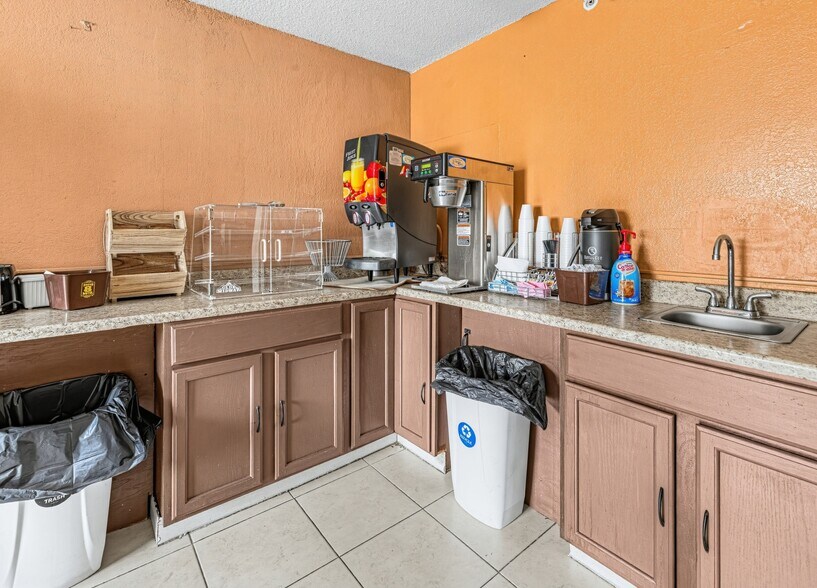 More Photos Of 251 Allegheny Blvd, Brookville Hotel For Sale