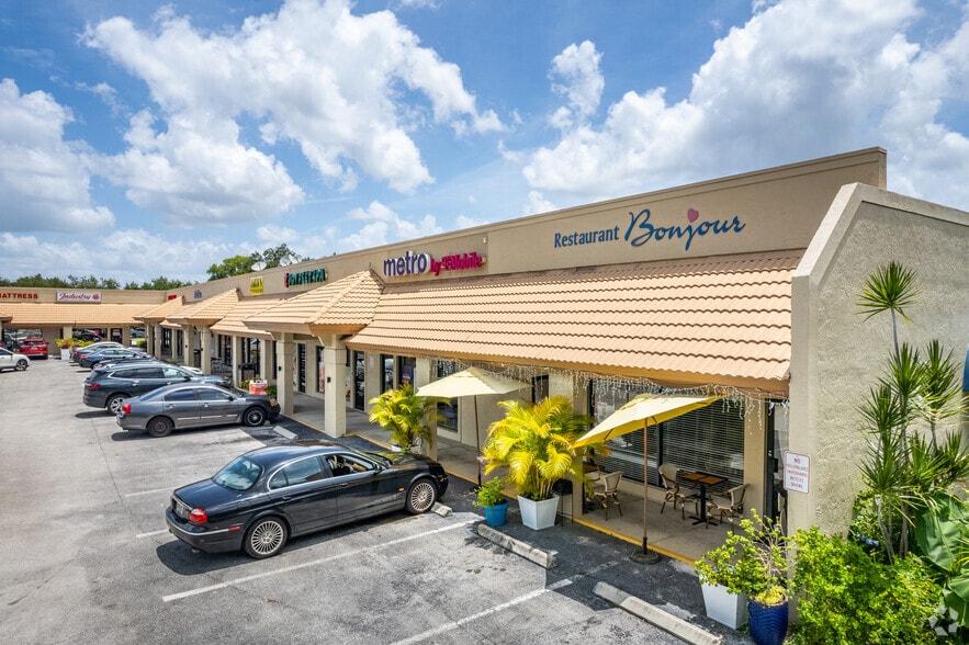 More Photos Of 2055-2099 Pine Ridge Rd, Naples Unknown For Lease