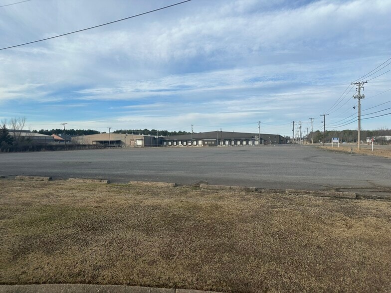 More Photos Of 1100 N Redmond Rd, Jacksonville Unknown For Lease