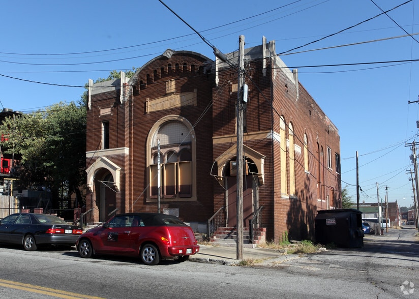 More Photos Of 112 Jackson Ave, Memphis Religious Facility For Sale
