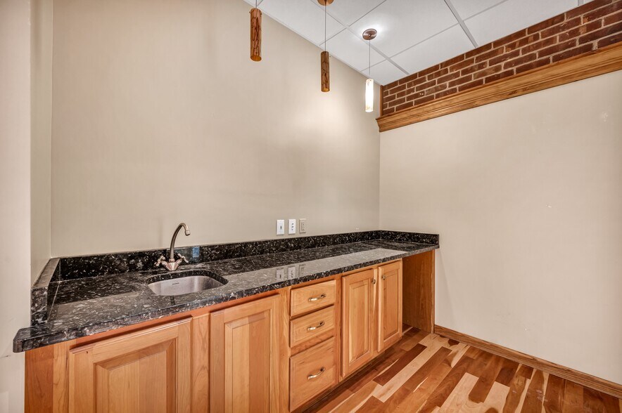 More Photos Of 132 Main St, Southington Bank For Lease