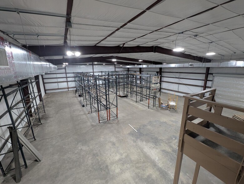 More Photos Of 450 Old Dixie Hwy, Vero Beach Industrial For Lease