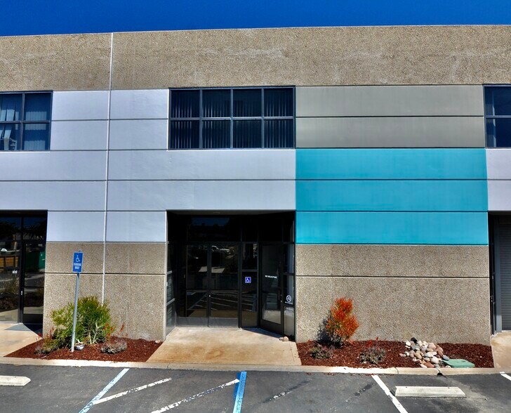 More Photos Of 9520 Padgett St, San Diego Light Manufacturing For Lease