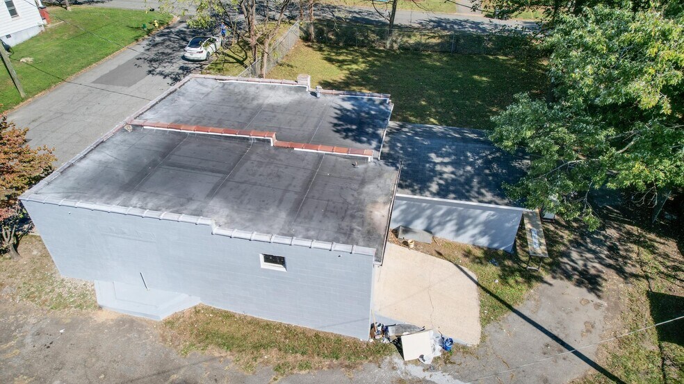 More Photos Of 239 Brookwood Ave NW, Concord Flex For Sale