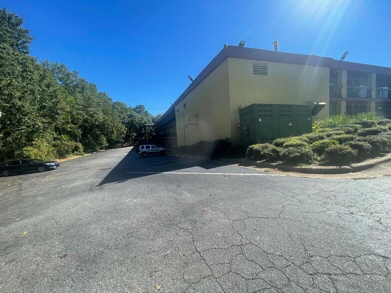 More Photos Of 1700 US-280, Phenix City Hotel For Sale