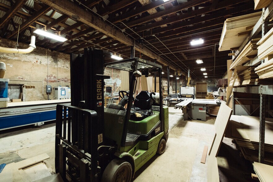 More Photos Of 75 Main St, Maxwell Warehouse For Lease