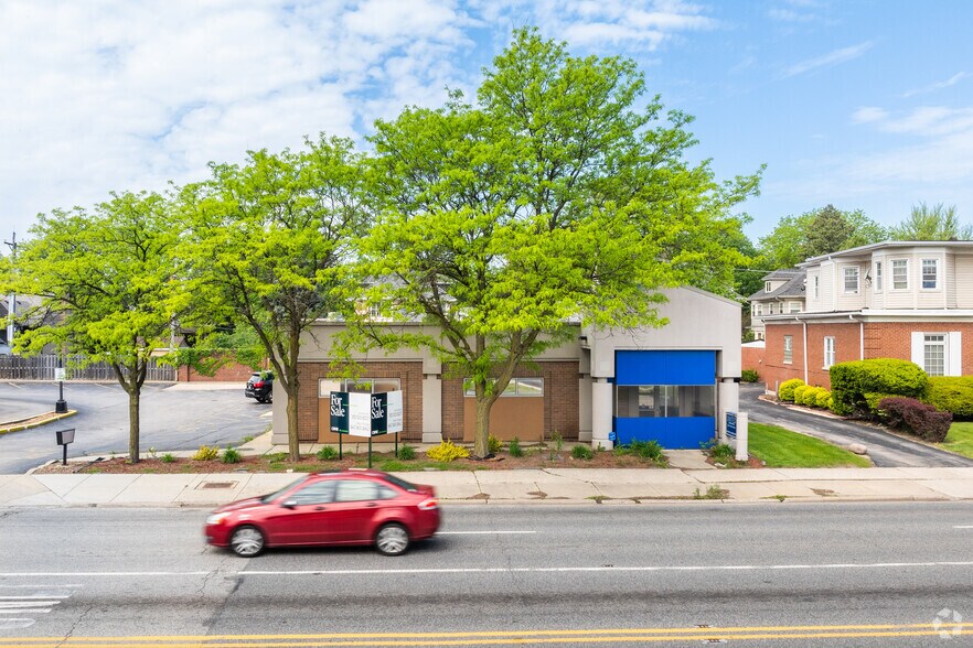 More Photos Of 120 N La Grange Rd, La Grange Medical For Sale