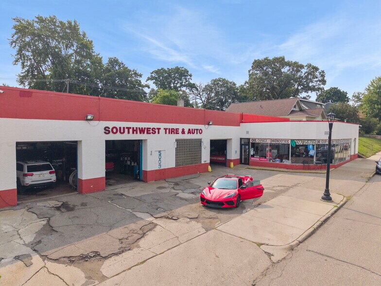 More Photos Of 5009 Xerxes Ave S, Minneapolis Auto Repair For Sale