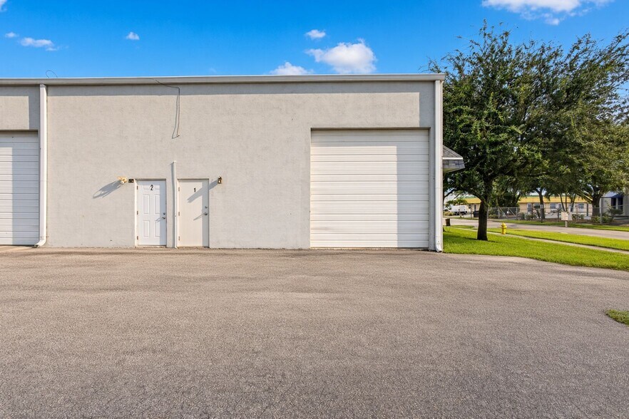 More Photos Of 1334 S Killian Dr, Lake Park Warehouse For Sale