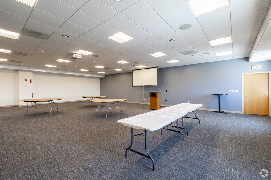 More Photos Of 5-11 Drydock Ave, Boston Office For Lease