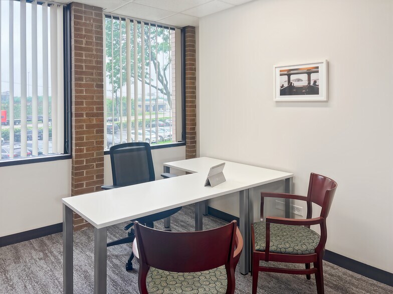 More Photos Of 2340 S River Rd, Des Plaines Coworking Space