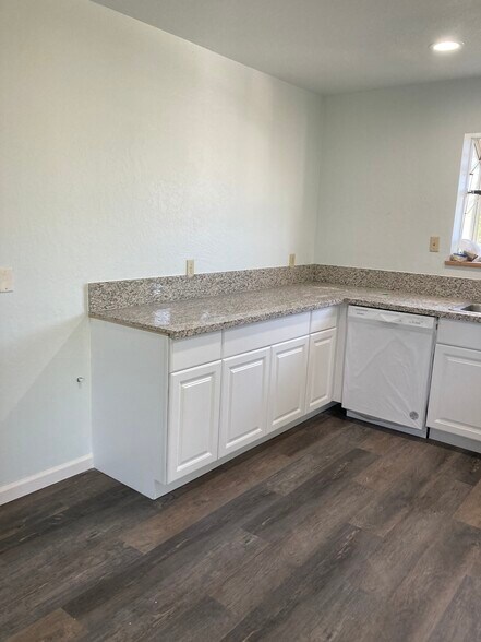 More Photos Of 170 Kelly Ridge Rd, Oroville Self Storage For Sale
