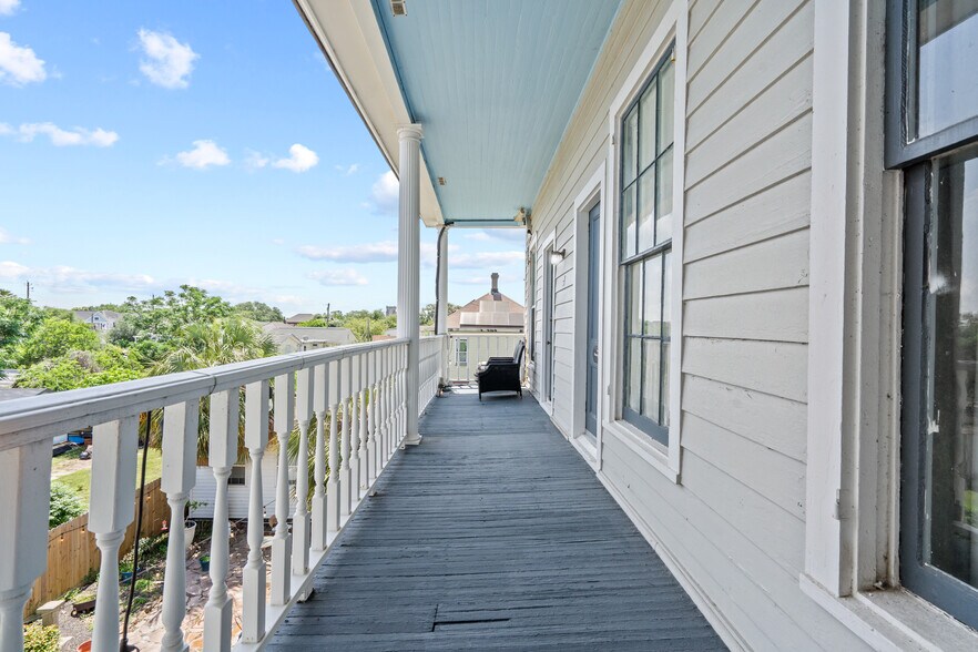 More Photos Of 1103 33rd St, Galveston Hotel For Sale
