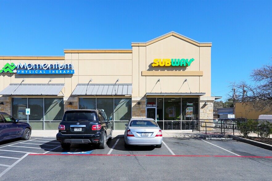 More Photos Of 12908-12932 Bandera Rd, Helotes General Retail For Sale