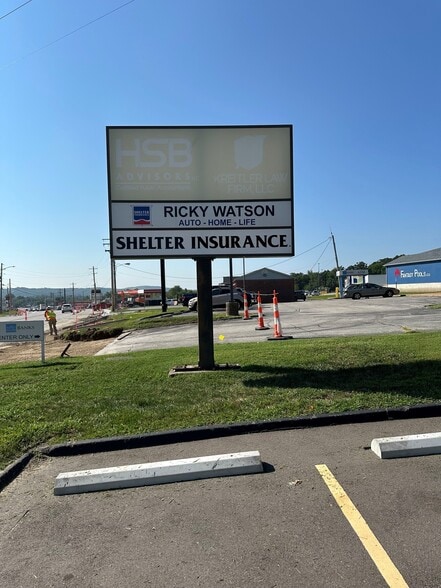 More Photos Of 1401 N Truman Blvd, Festus Office For Lease