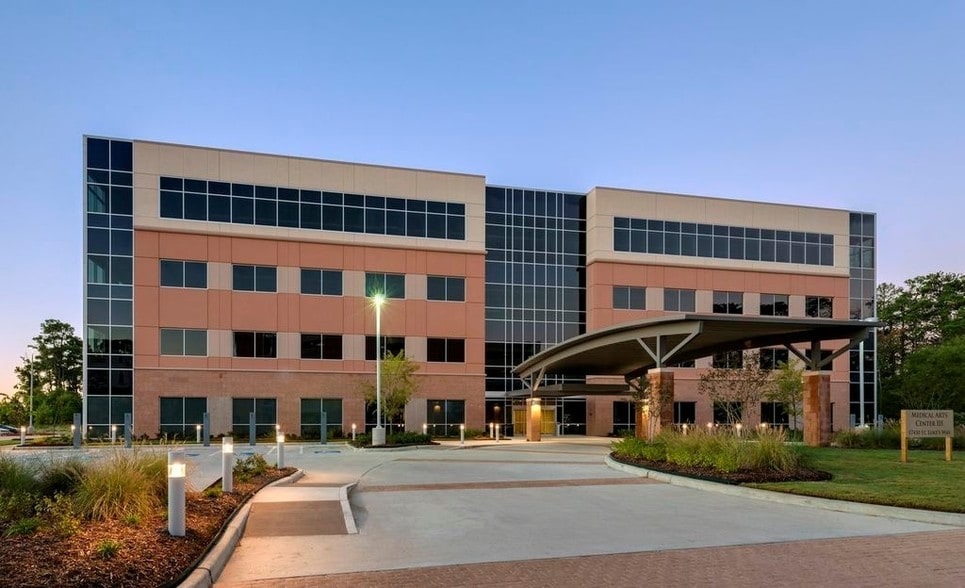 More Photos Of 17450 St. Lukes Way, The Woodlands Medical For Lease