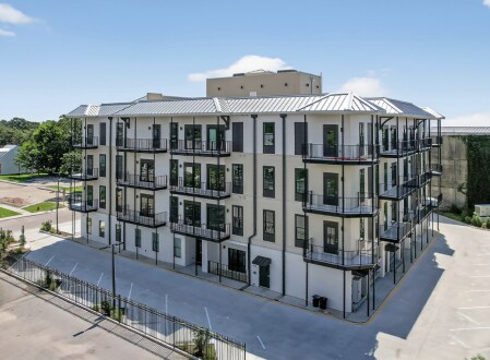 Primary Photo Of 124 Court St, Bay Saint Louis Office For Sale