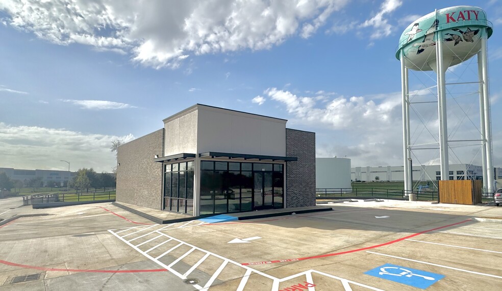 Primary Photo Of 777 Cane Island Pkwy, Katy Storefront For Sale