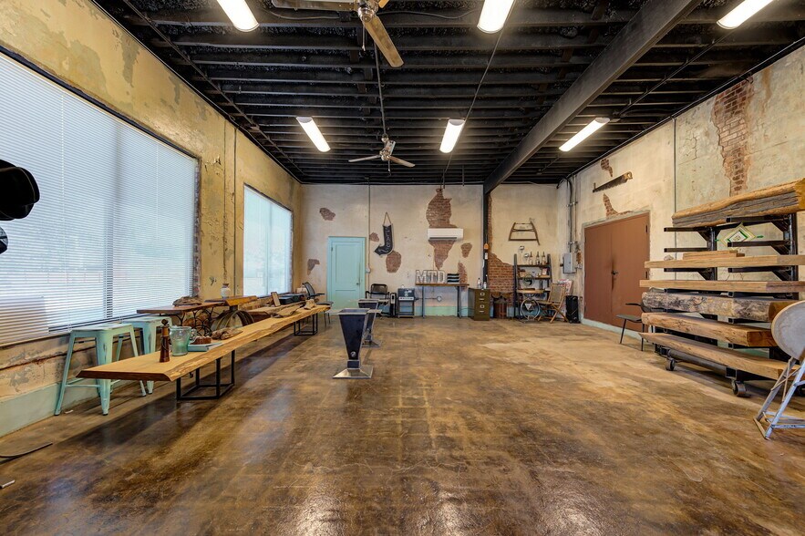 More Photos Of 1615 N Portland Ave, Oklahoma City Warehouse For Sale