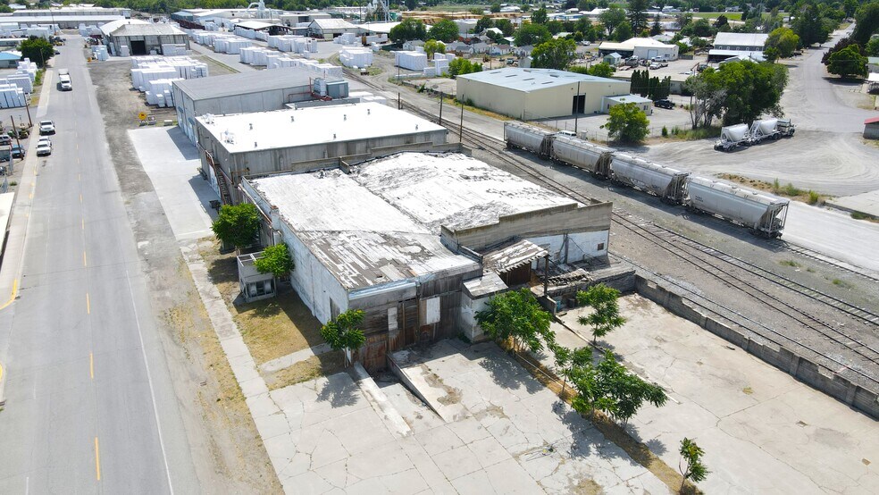 More Photos Of 602 Apple Way Ave, Oroville Warehouse For Sale