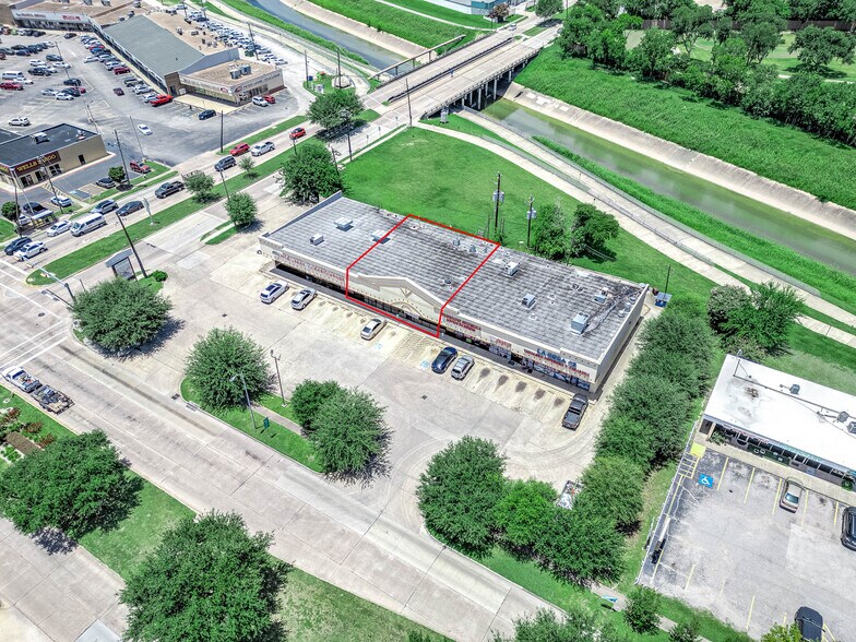 More Photos Of 8530 S Braeswood Blvd, Houston Freestanding For Lease