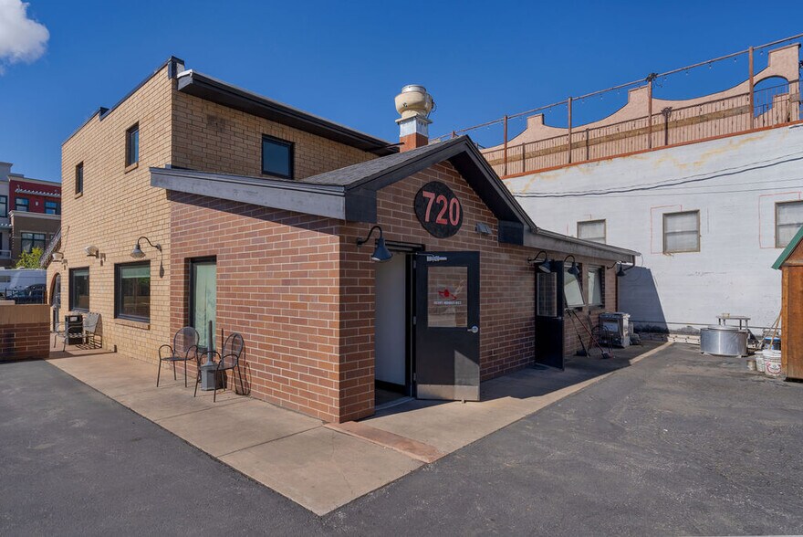 More Photos Of 720 Lincoln Ave, Steamboat Springs Restaurant For Sale