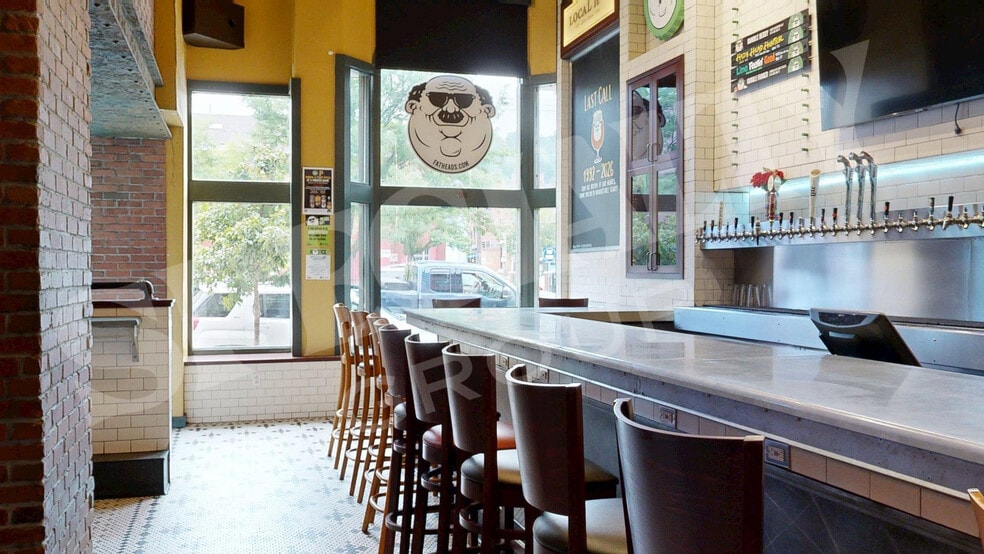 More Photos Of 1805 E Carson St, Pittsburgh Bar For Sale