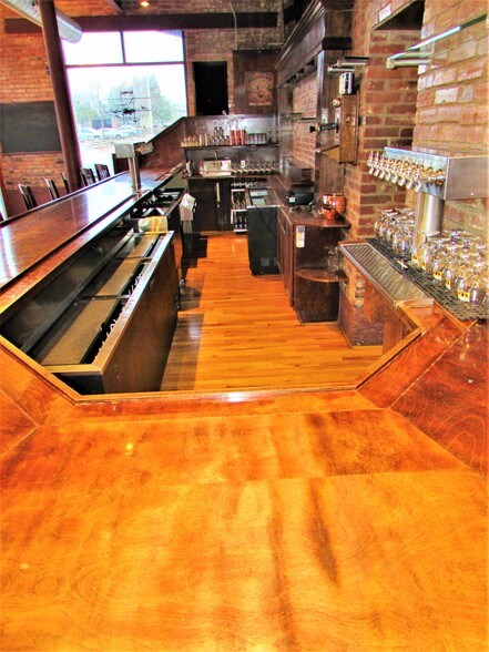 More Photos Of 6931 Gravois Ave, Saint Louis Restaurant For Sale